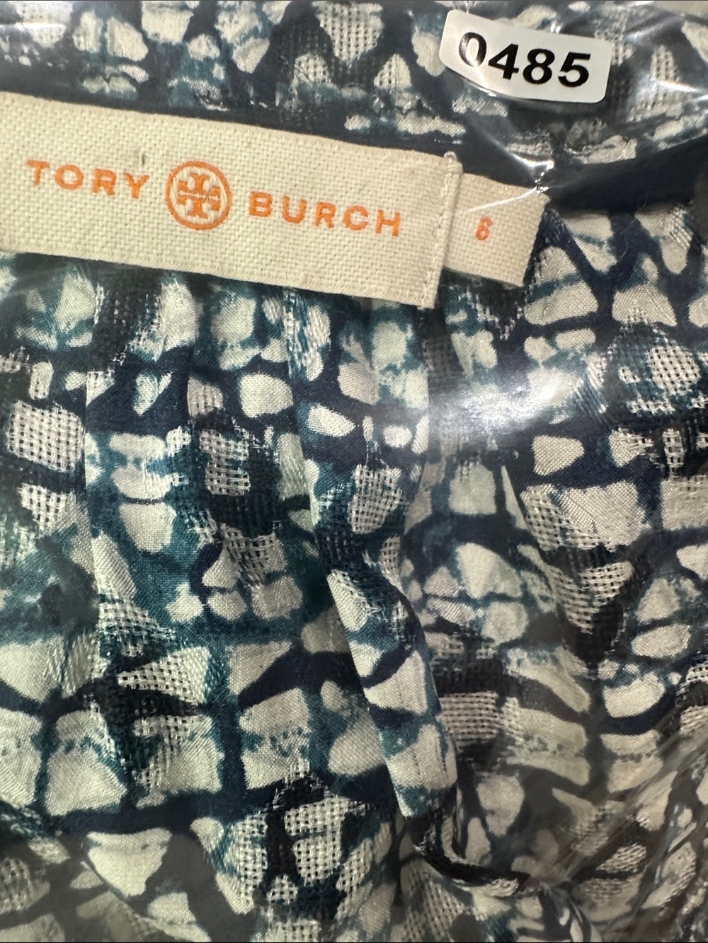 Tory Burch Silk Printed Honeycomb Blouse Top Sz 6 long sleeves geometric - Picture 8 of 8